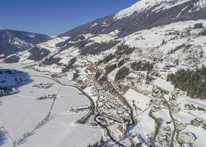 Schoeneben Waldkrone Vakantiehuis Wald im Pinzgau